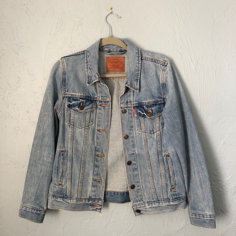 Like New Levi’s Light Wash Denim Jean Jacket